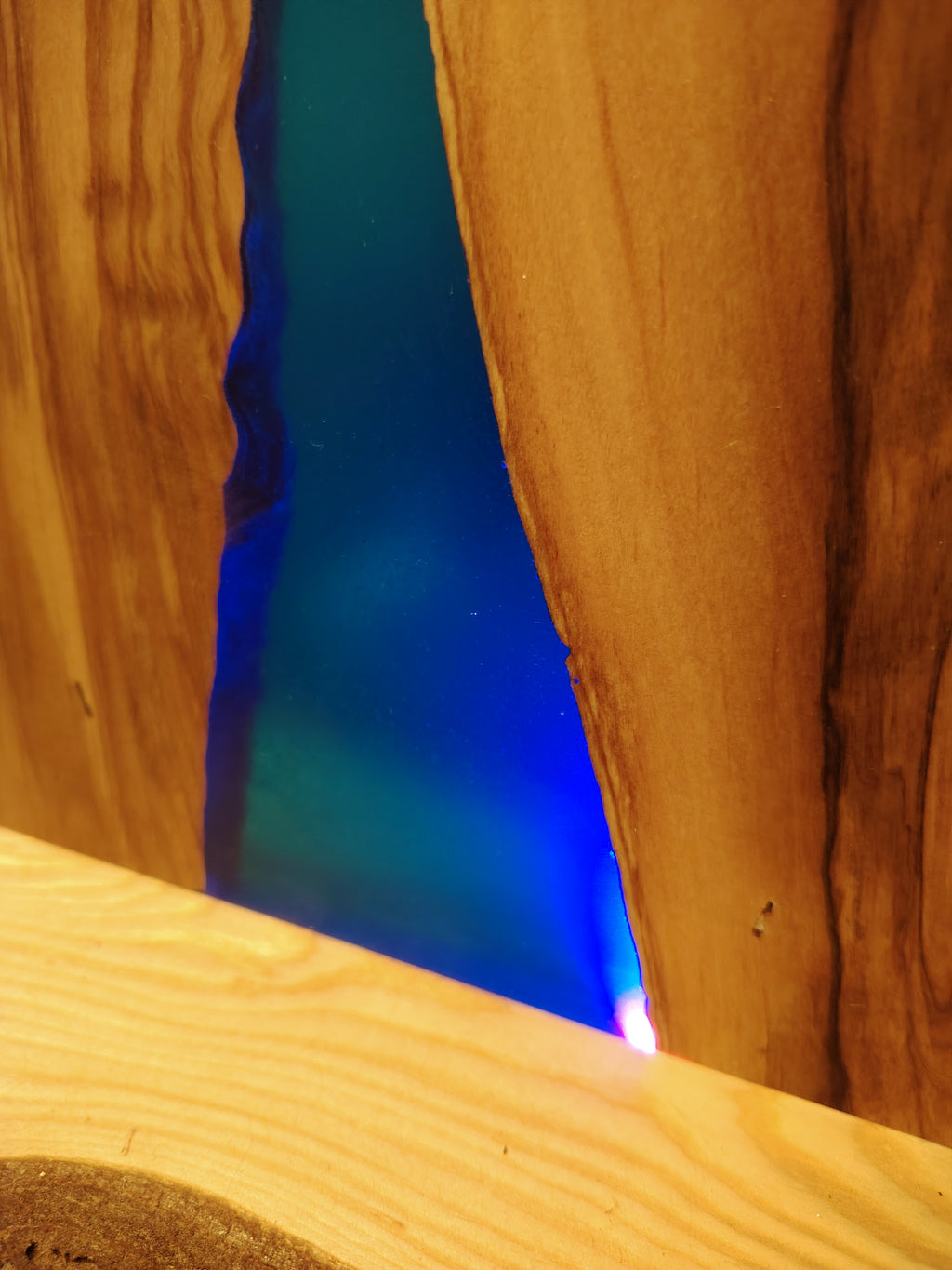 Lampada da tavolo legno olivo