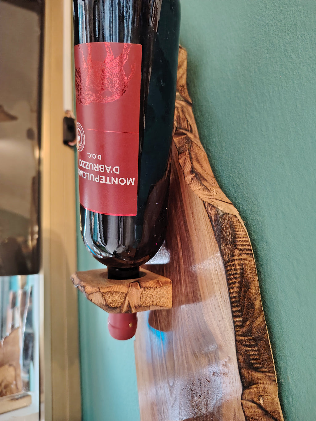Porta Vino in noce Verticale