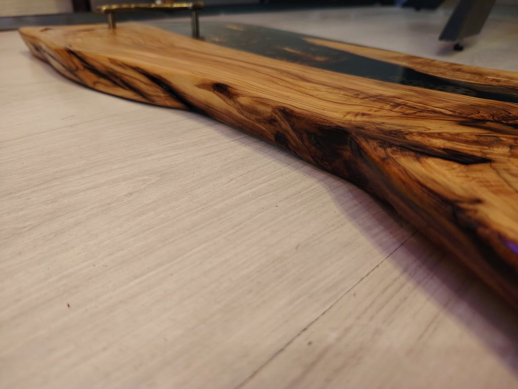 Vassoio in legno olivo