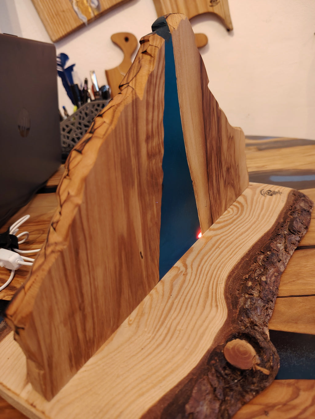 Lampada da tavolo legno olivo